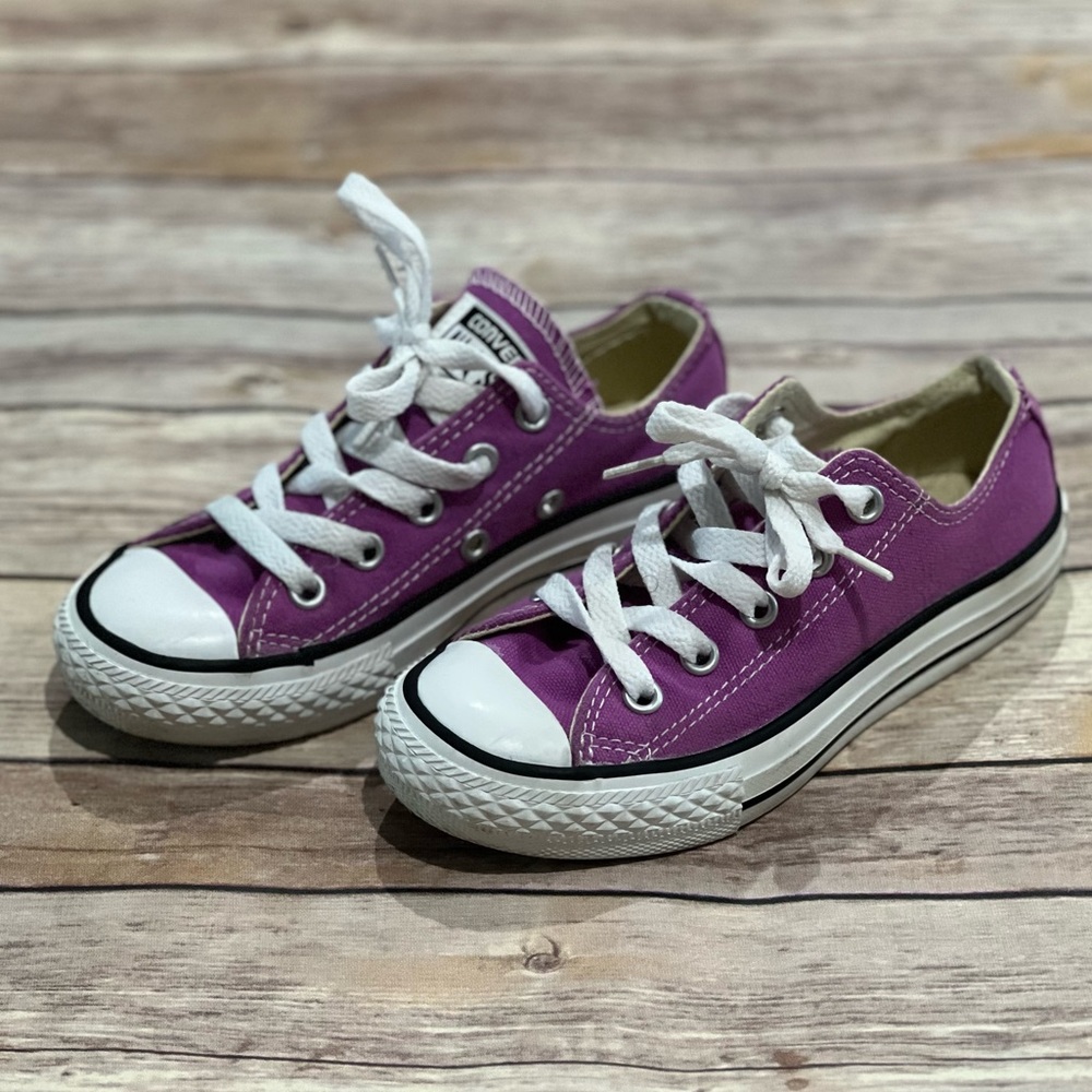 Purple CONVERSE ALL STAR Chuck Taylors